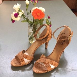 Classic size 10 cork heels